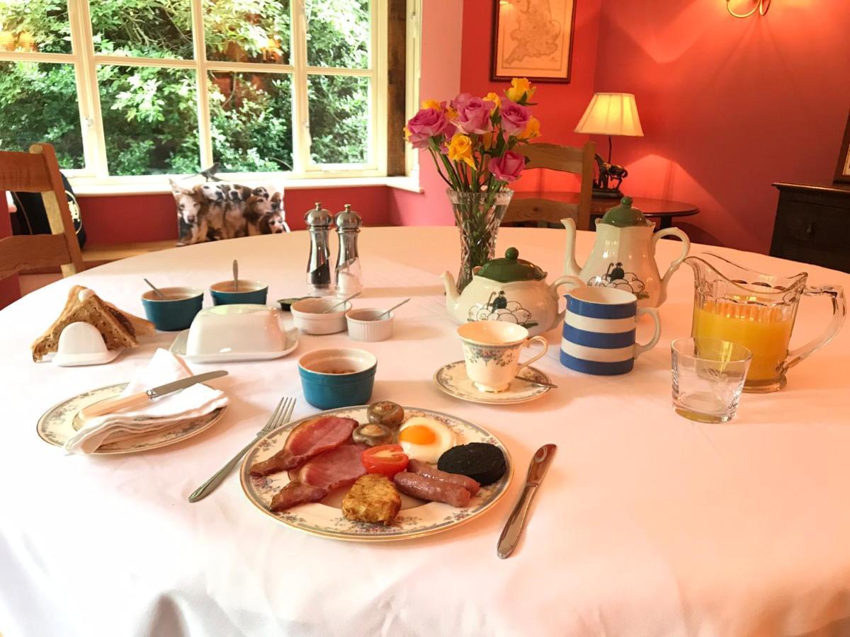 Cockley Hill Farm Bed & Breakfast ブラックリー エクステリア 写真